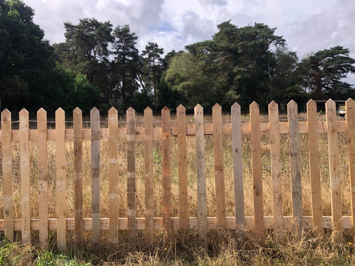 Natural Pointed Top Picket Fence Panel
